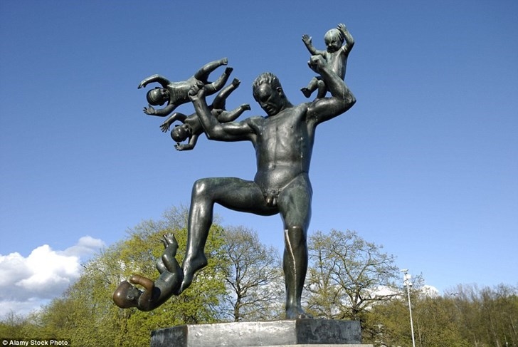Tượng Người đàn ông bị trẻ con tấn công, Oslo, Na Uy