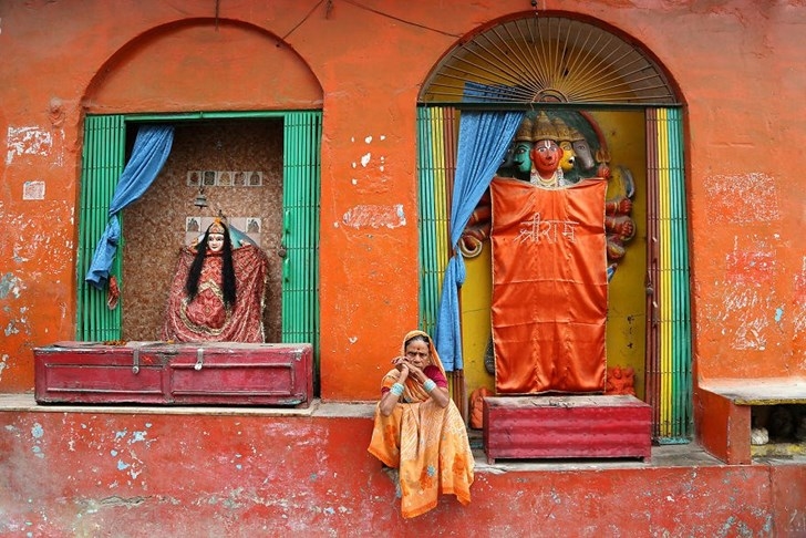 #15 Một người phụ nữ ở Varanasi, Ấn Độ