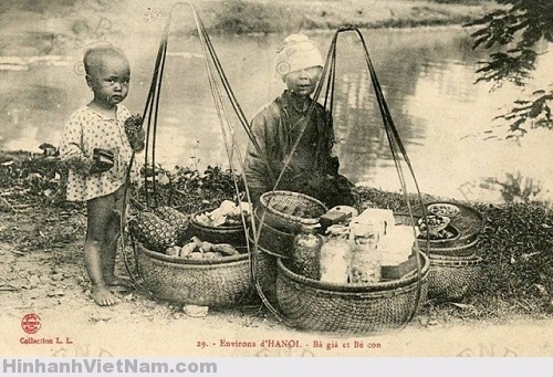 Cuộc sống của Việt Nam cách đây 100 năm qua những bức ảnh hiếm