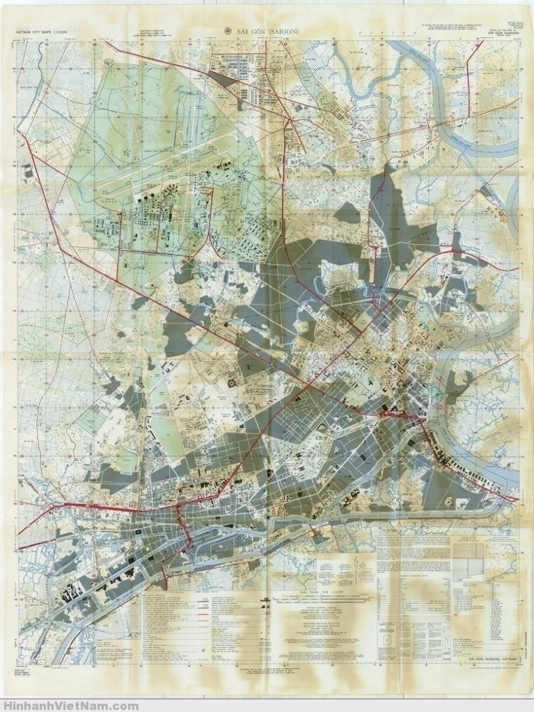 Chú thích tên đường và các công trình kiến trúc của Bản đồ SAIGON 1962 nằm ở mặt sau của Bản đồ này.