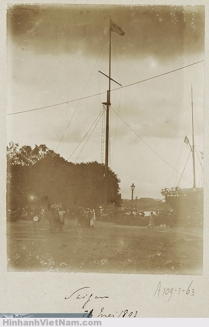 A quay with vessels moored in Saigon, Vietnam - 1893 Cột cờ Thủ Ngữ