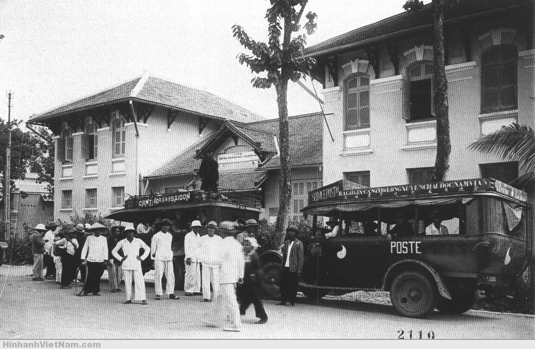 Một đoàn xe chở thơ Saigon Can-Tho