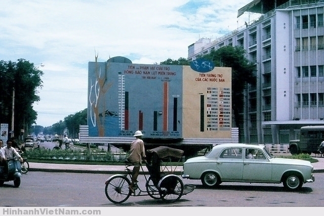 SAIGON 1965 - Lam Son Square