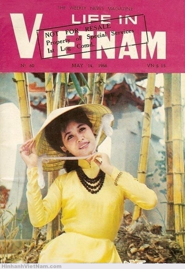 LIFE IN VIETNAM - The Weekly News Magazine - May 14, 1966 Tuần báo tin tức ĐỜI SỐNG TẠI VN. Số 66 ra ngày 14/5/1966. Giá 15$ VN. Phía sau lưng cô gái là cổng Lăng Ông, có lẽ đây chỉ là một ảnh ghép.