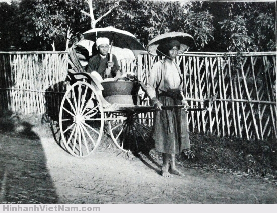 Ảnh hiếm : Kế sinh nhai trên phố ở Việt Nam năm 1900