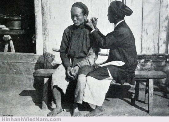 Ảnh hiếm : Kế sinh nhai trên phố ở Việt Nam năm 1900