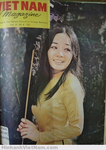 Hình ảnh các người đẹp Sài Gòn trên trang bìa tạp chí “Vietnam”
