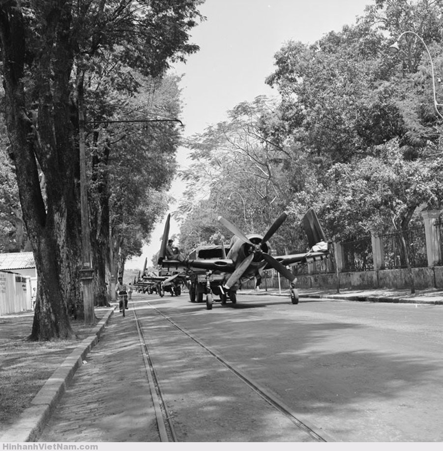 Những chiếc máy bay chiến đấu đầu tiên của Mỹ ở Sài Gòn